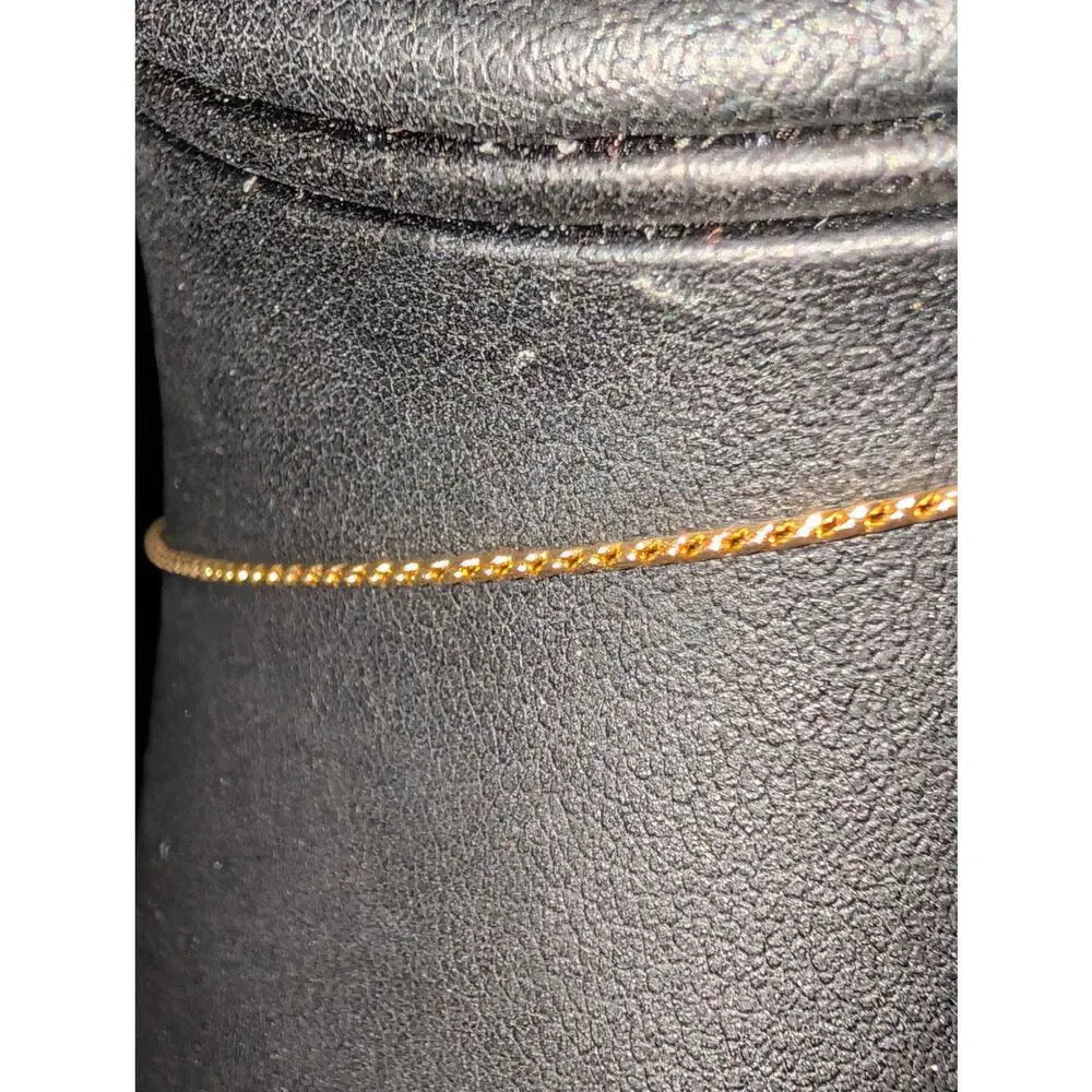 NWT Gold Tone Necklace With Gold Tone & White Enamel Pendant